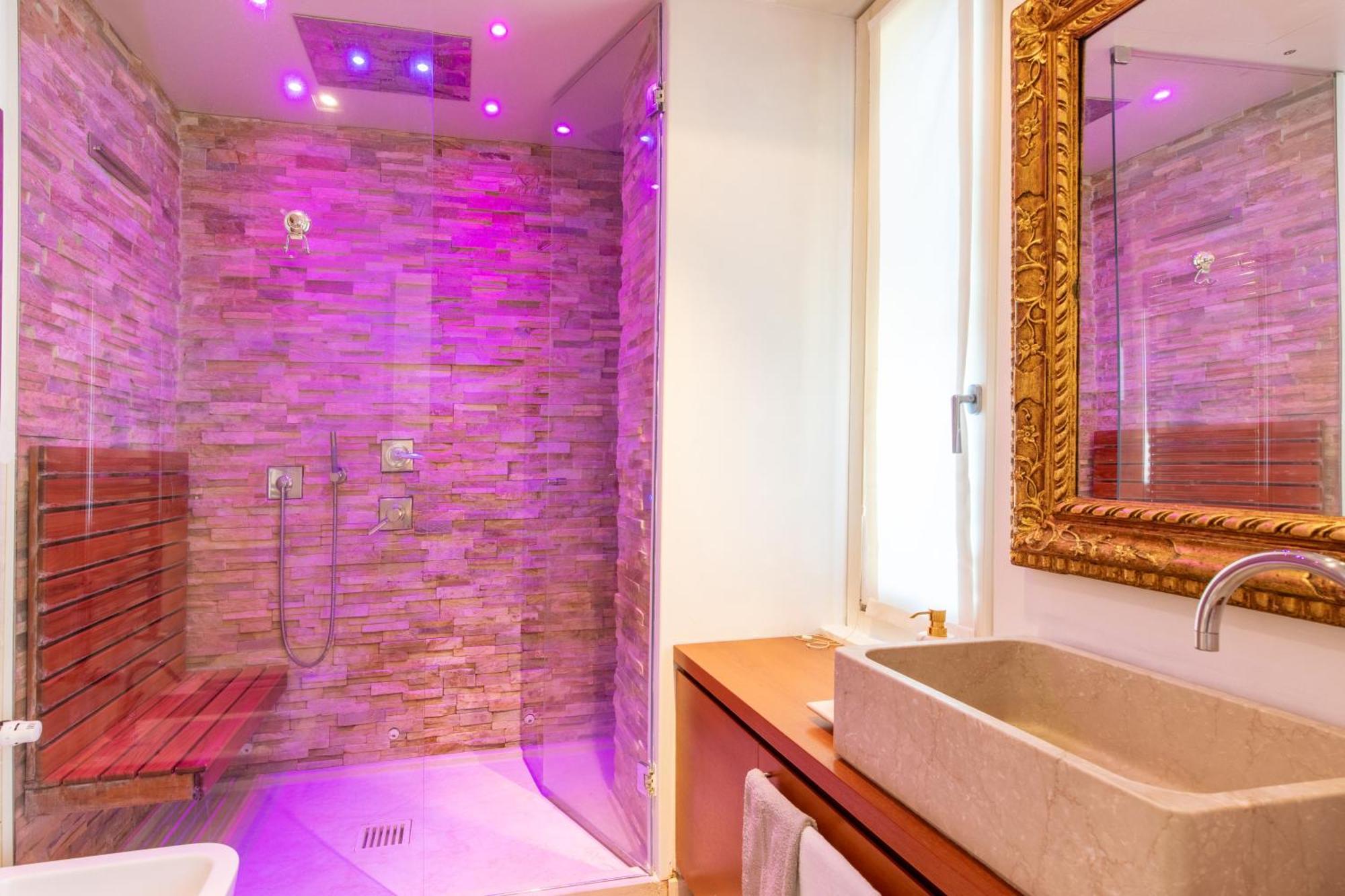 Porta Venezia- Design Apartment, 2-Bedrooms, Netflix, Wifi Milano Exteriör bild